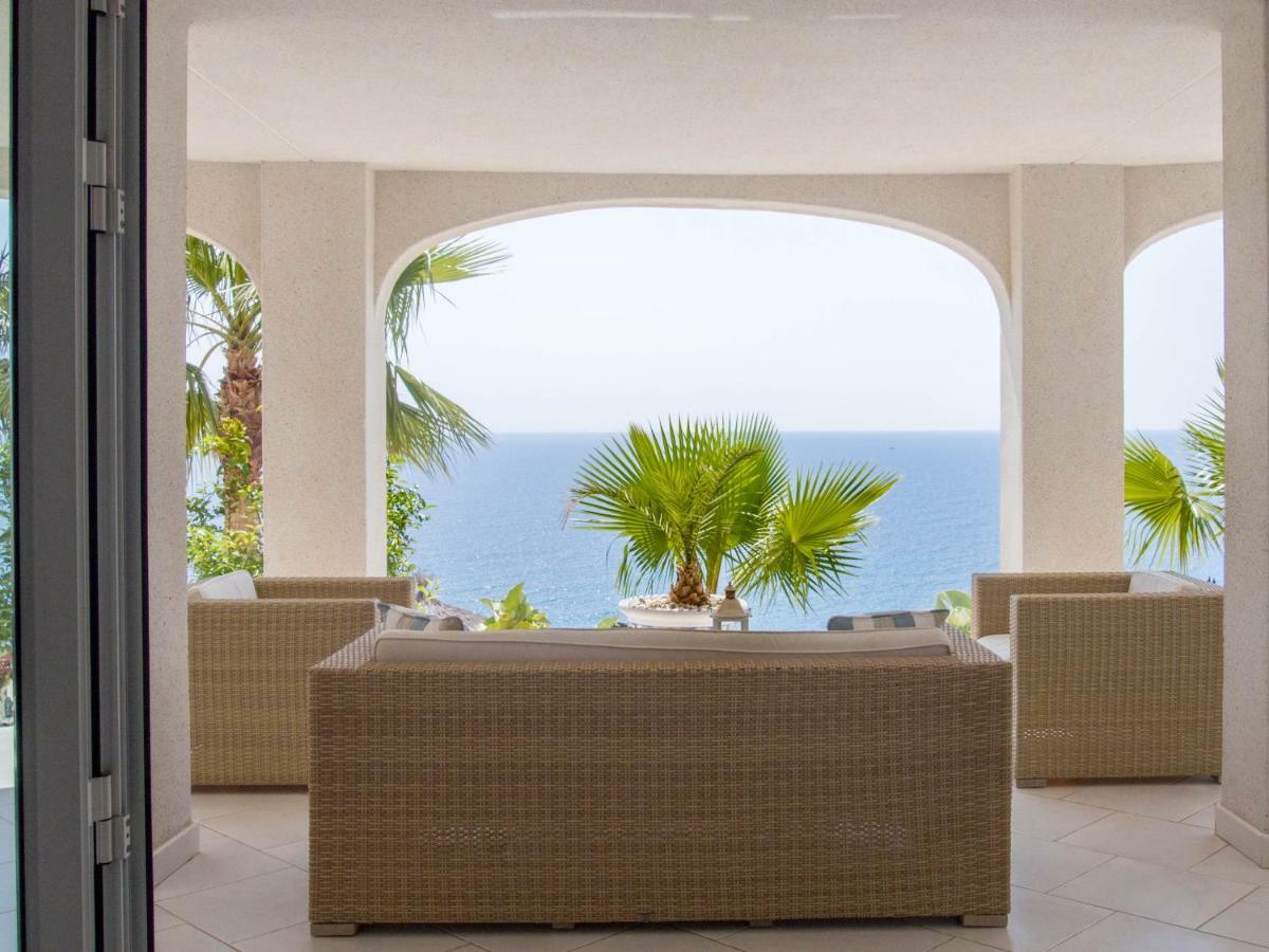 Frontline Villa, Five Star Deluxe El Campello Exterior photo
